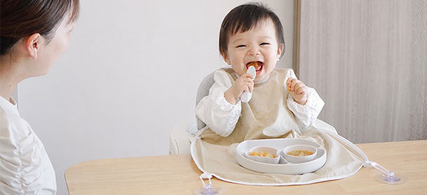 お食事エプロン（オールカバーエプロン）